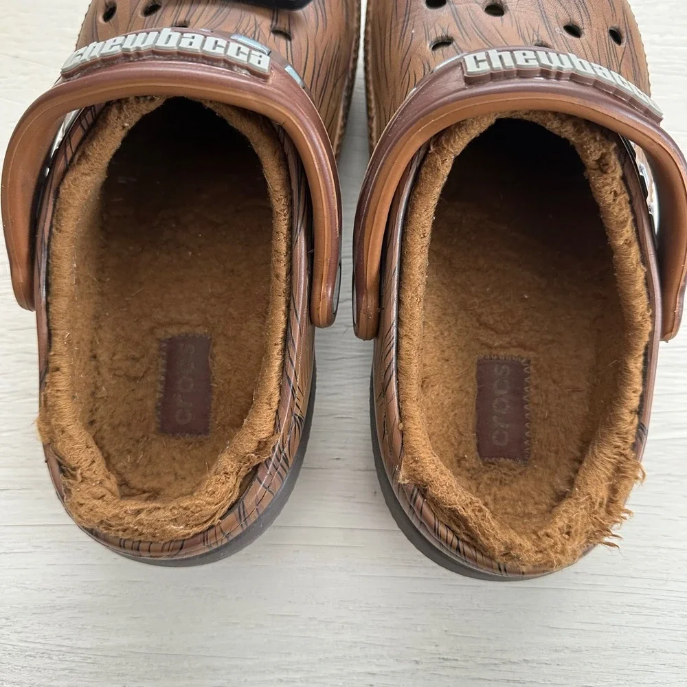 Crocs‎ x Star Wars Chewbacca Fuzz Lined Clogs Brown Men 4 Women 6 Jibbitz Charms